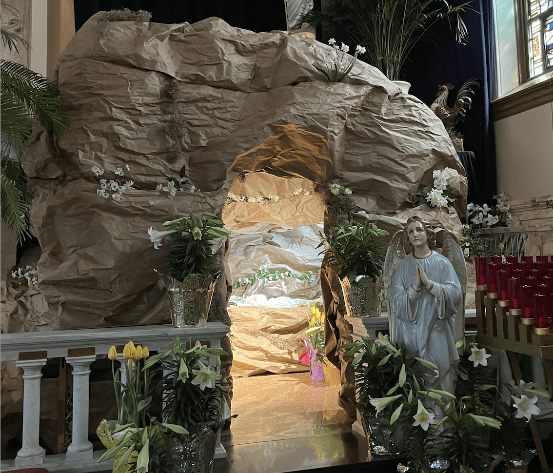 Life-sized recreation of Jesus’ tomb