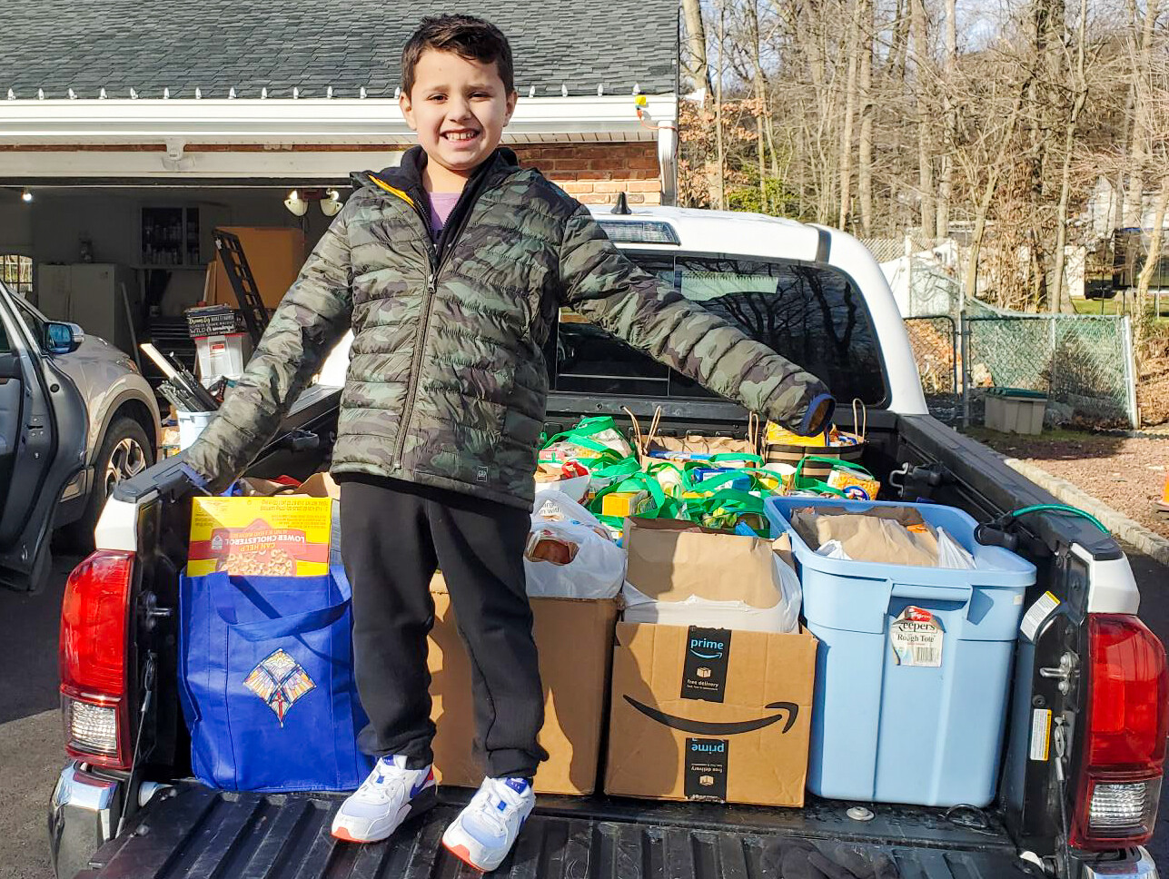 With help from his Denville, N.J. community, Dante Olshefski spearheaded a food drive to benefit Mercy House, a family-oriented resource and referral center in the heart of Newark.