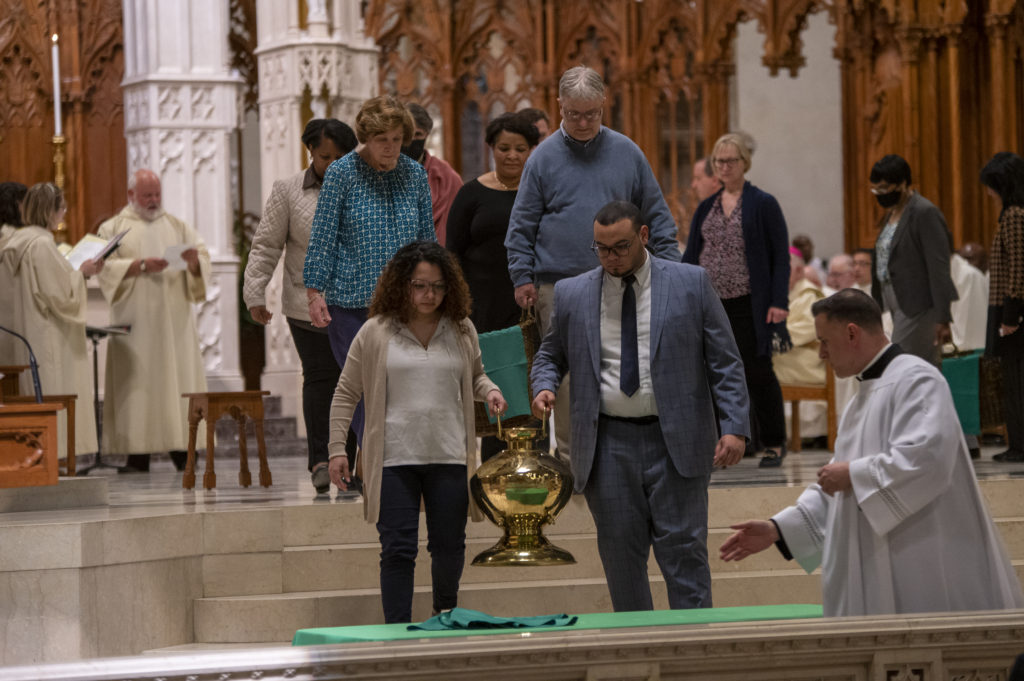 Cardinal Joseph W. Tobin, C.Ss.R., celebrated the Chrism Mass at the Cathedral Basilica of the Sacred Heart in Newark on April 11 with auxiliary bishops, priests, deacons, consecrated religious and lay faithful of the Archdiocese of Newark. (By Julio Eduardo for the Archdiocese of Newark).