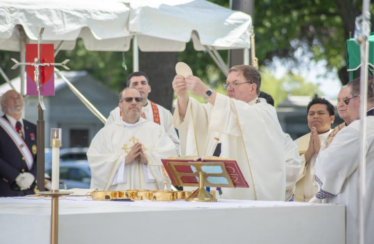 Outdoor Memorial Day Masses return to Catholic cemeteries after two-year hiatus