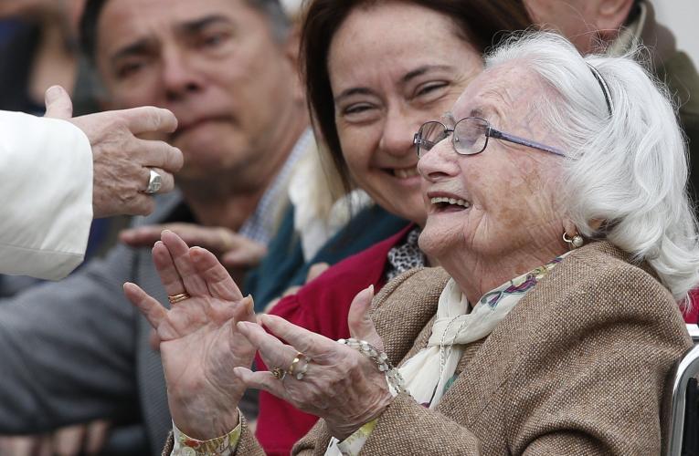 Vatican offers indulgence for visiting elderly, celebrating grandparents day