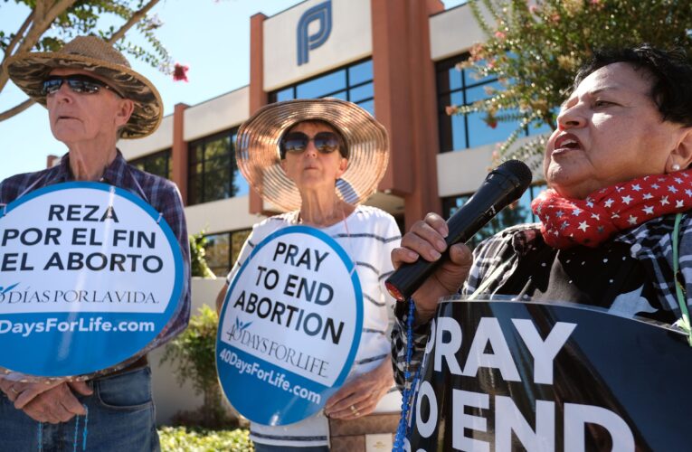 Bishops’ pro-life chair calls for ‘radical solidarity’ with pregnant, parenting women