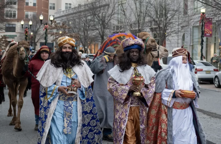 Three Kings’ Parade celebrates the Epiphany (Video)