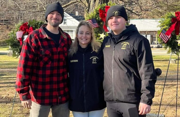 Paramus Catholic student teams up with Wreaths Across America, honors veterans