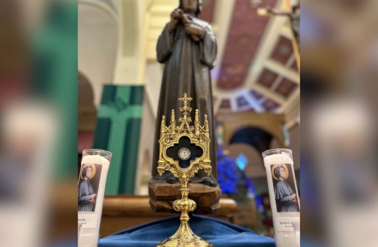 Sisters of Charity present first-class relic of Saint Seton to Sacred Heart Church