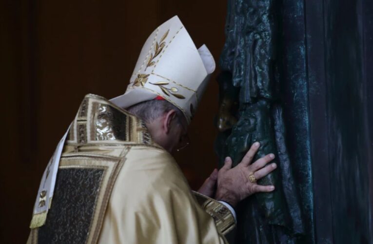 Lateran Holy Door opens as Rome’s jubilee journey continues