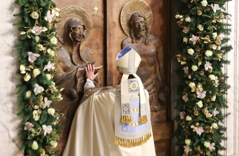 Mary, not technology, is world’s hope, cardinal says at Holy Door opening
