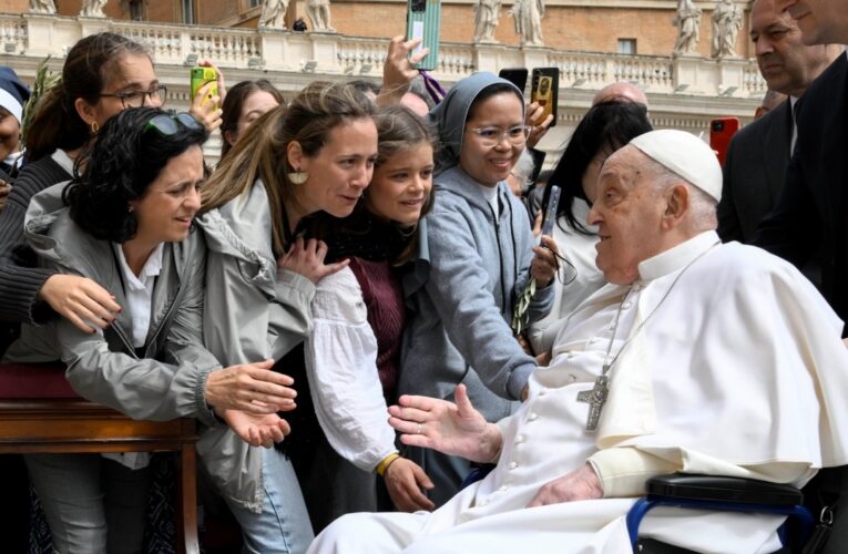Recovering Pope says to carry the cross with compassion during Holy Week