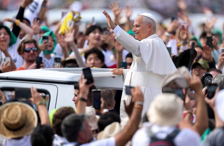 No te conformes con menos; Dios está esperando transformar tu vida, dice el Papa a los jóvenes