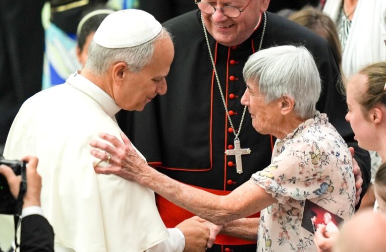 Hope is knowing that God is near and that love will win, pope says