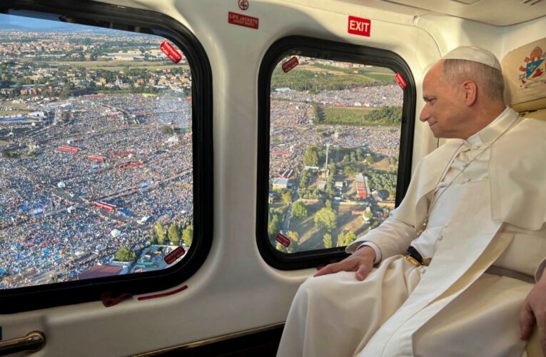 God is waiting to transform your life, pope tells youth