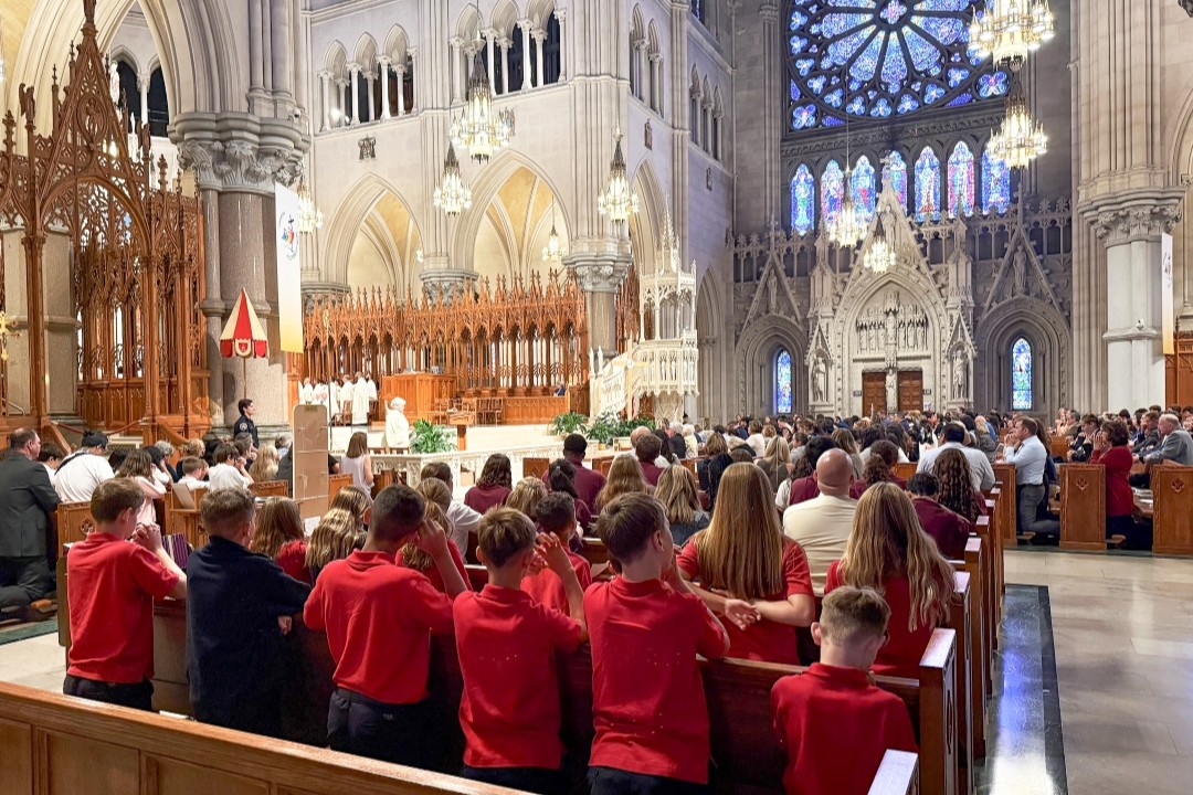 Jub Cath School - students in red