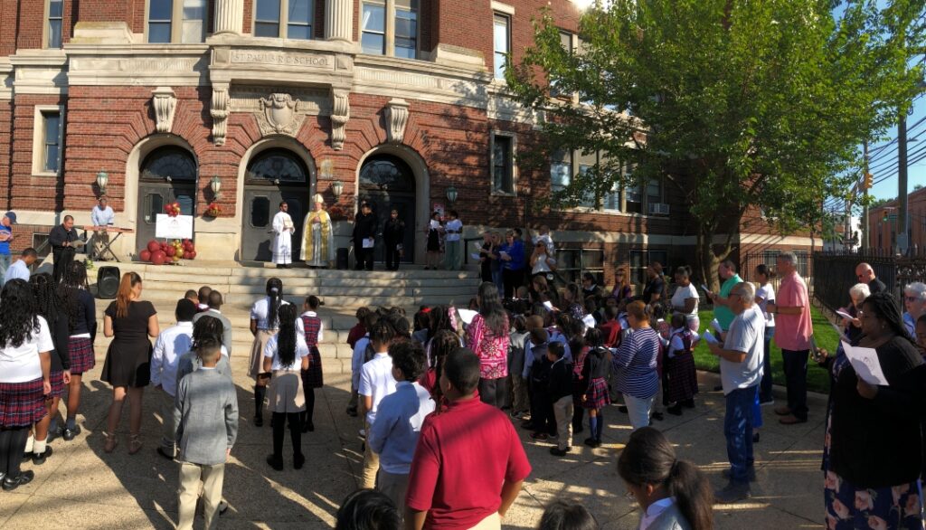 SHS - Sacred Heart Crowd with Cardinal Tobin - 1080