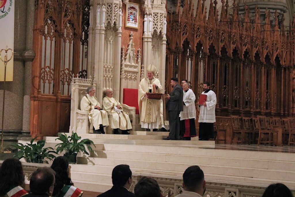 JIA - Cardinal Tobin receives gifts