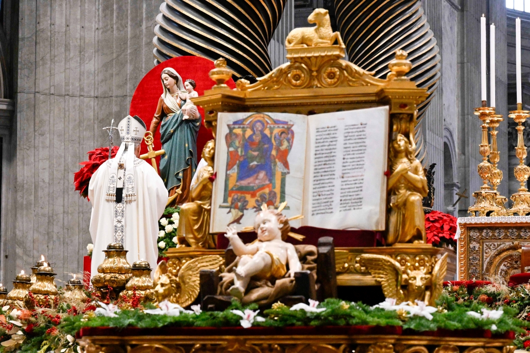 New year marks time to usher in era of peace, friendship among all people, pope says