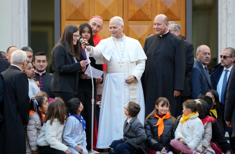 God offers us true freedom with his invitation to love, pope says