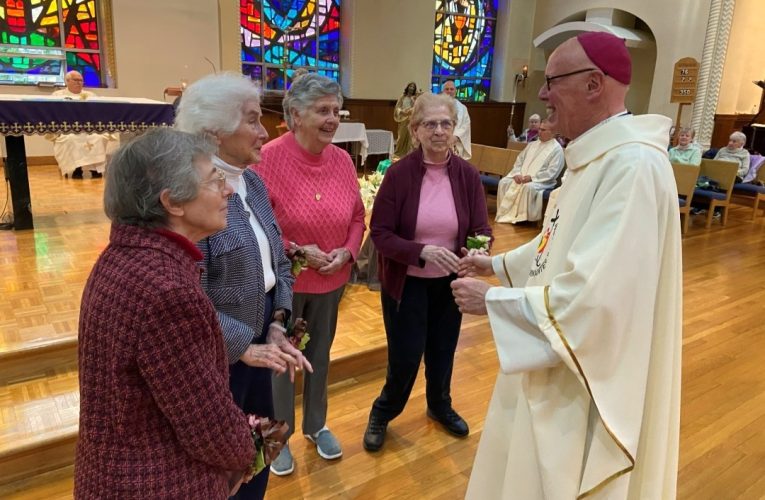 FSJM - Bishop Studerus with sisters after vows