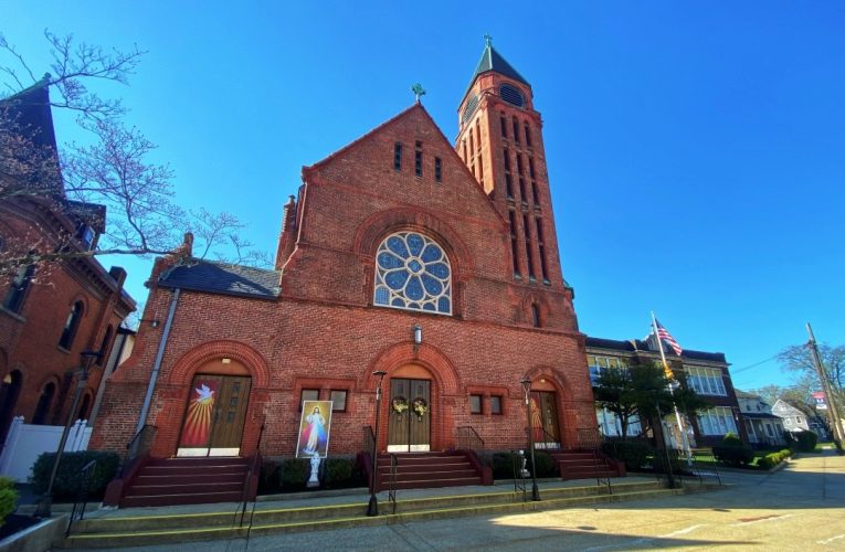 DMP01 - Divine Mercy parish church