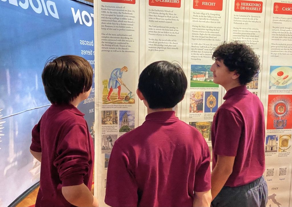 EMX5A - ST PETERS - BOY STUDENTS