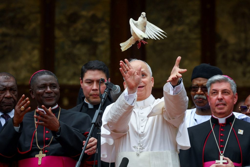 PLVC - Pope Leo releases dove Cameroon