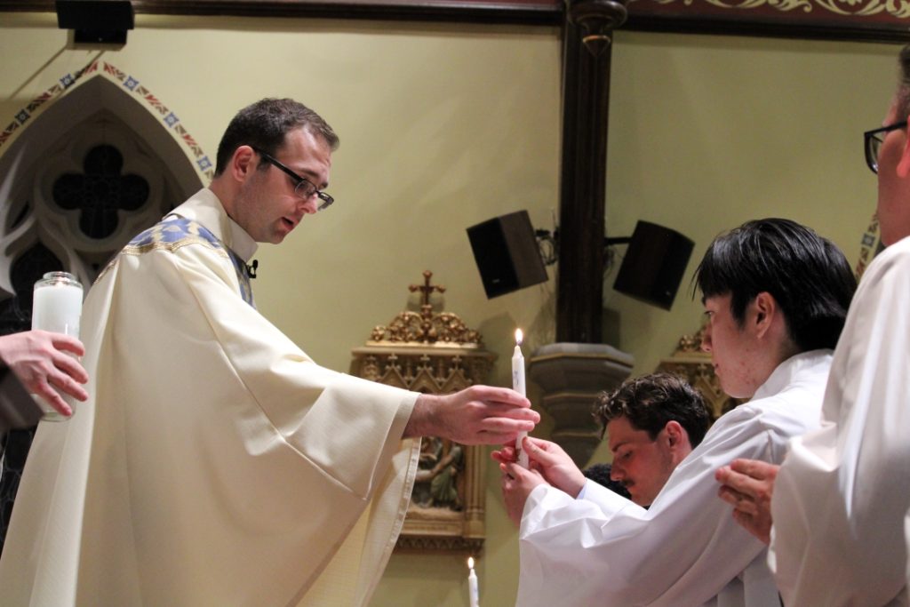 Seton Hall receiving candle