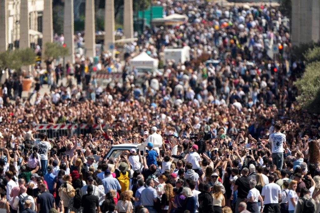 PL1A - St Peters Square Easter Sunday Apr 2026