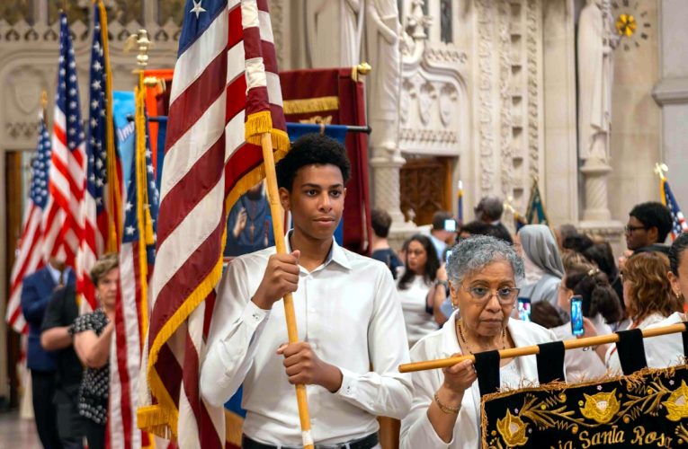 Archdiocese gives thanks as nation is consecrated to Sacred Heart (Photos)