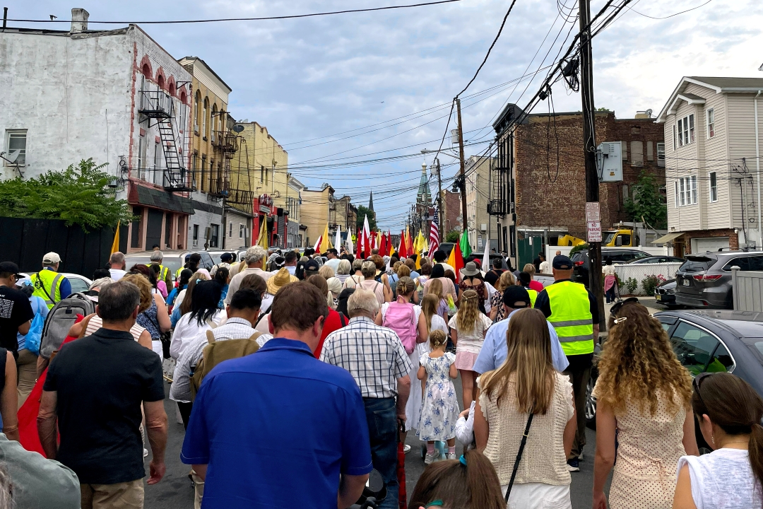 LFEP - Little Flower parish joins pilgrimage 1080