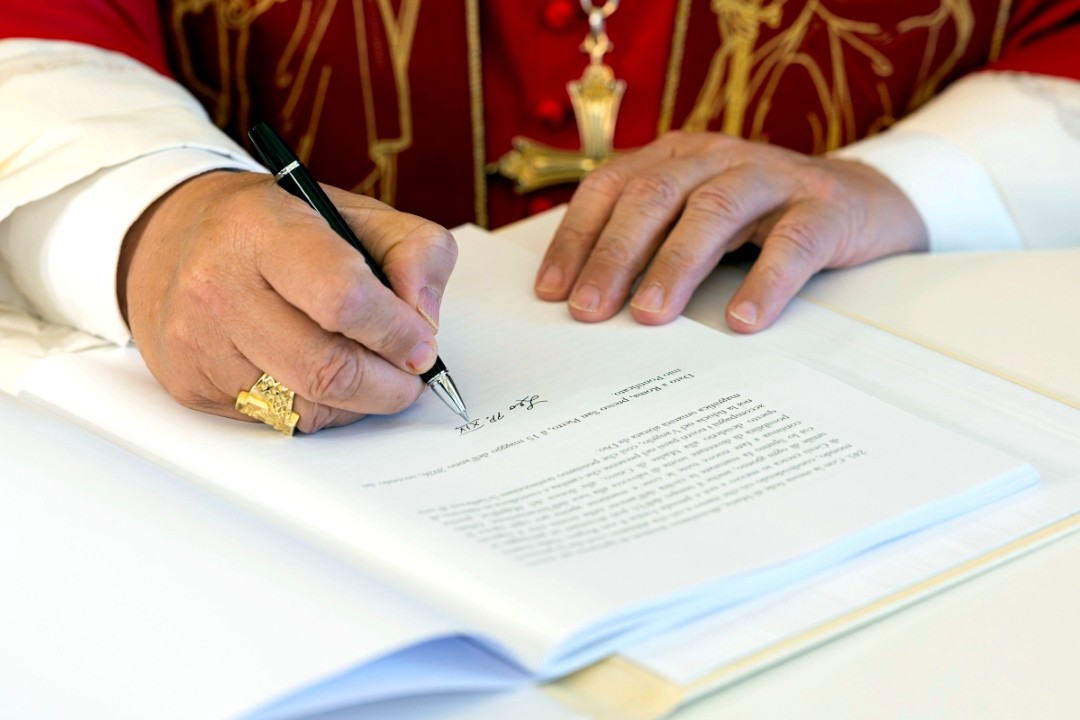 Pope Leo signs encyclical Magnifica Humanitas 1080