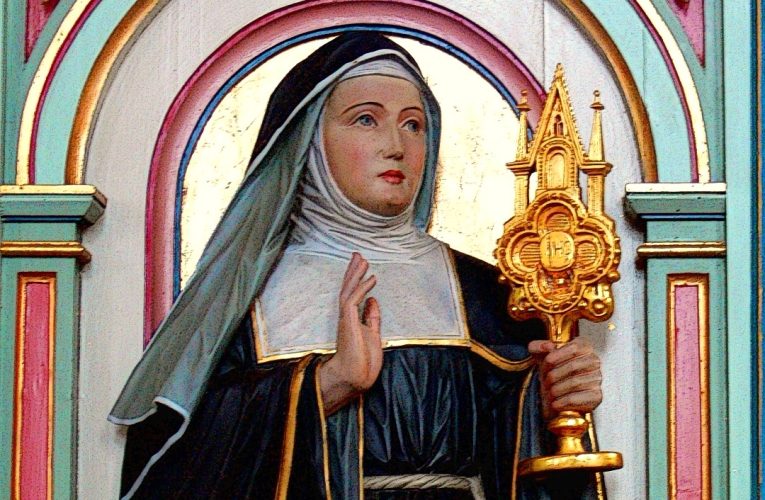 Saint Juliana statue - 1080