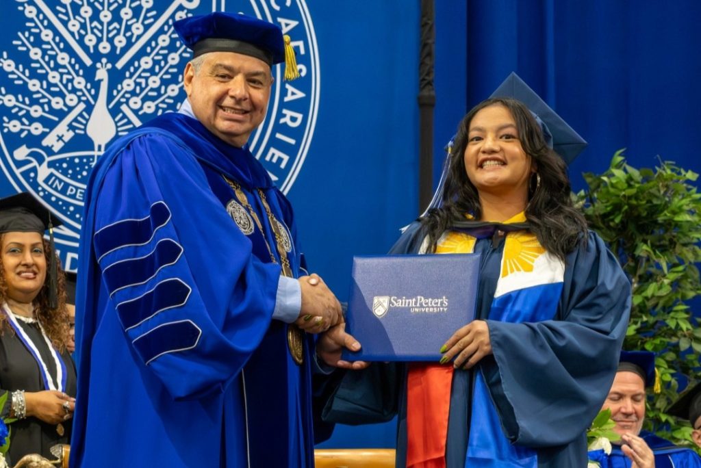UG26 - Grad-SaintPetersUniversity-JerseyCity2