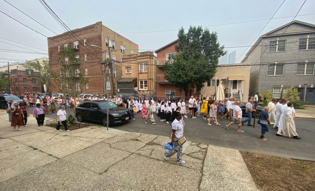 OLMCJC 11 - Procession wide shot