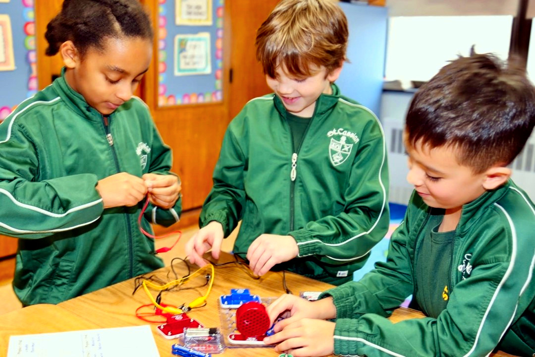 St. Cassian students in STEAM workshop