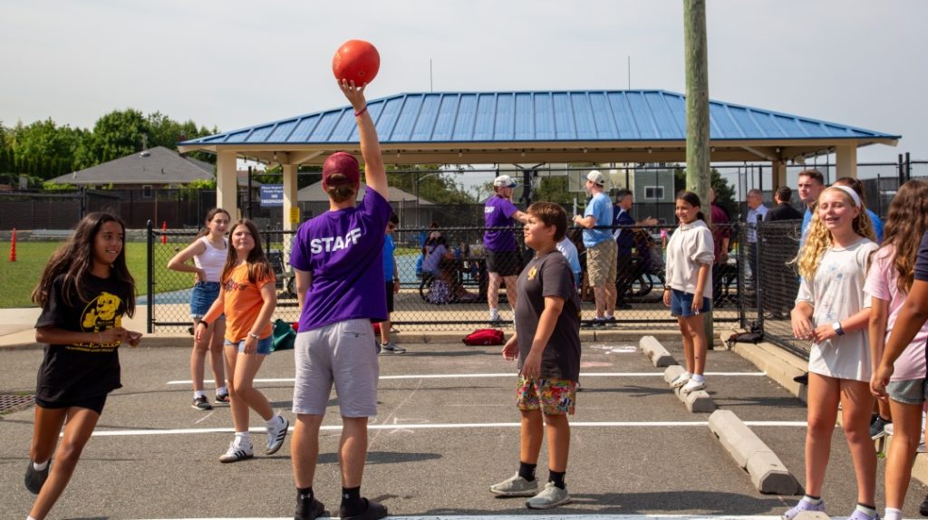 CYOC - Campers on the basketball court