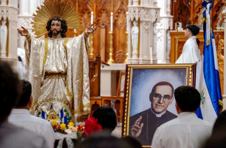 DSWM - Altar Divine Savior Mass