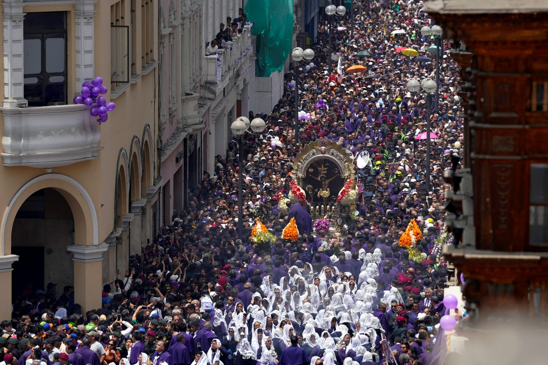 Procession of El Señor de Los Milagros - Lima Peru