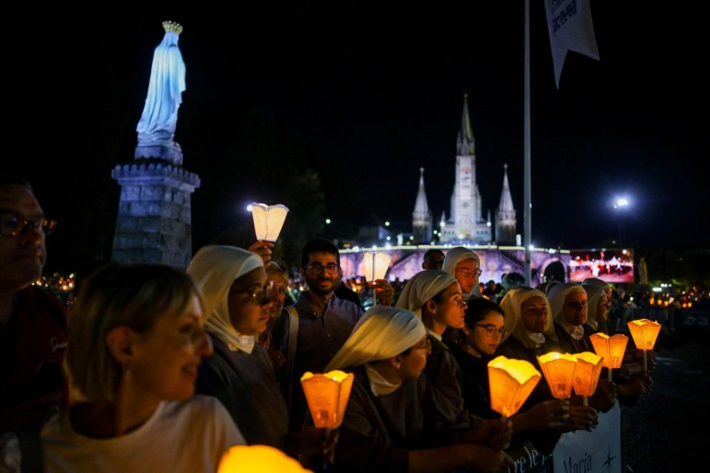 Pope Leo Rosary Lourdes 3