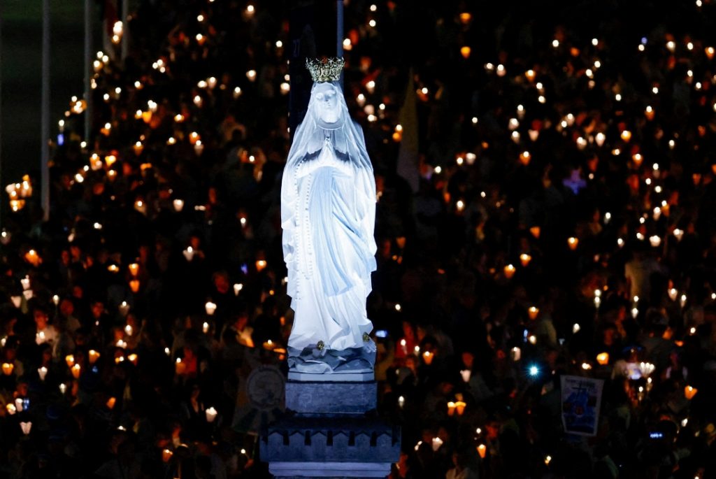 Pope Leo Rosary Lourdes 5