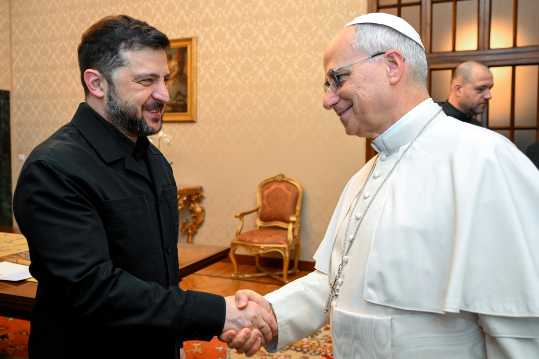 Pope Leo meets President Zelenskyy Dec 2025
